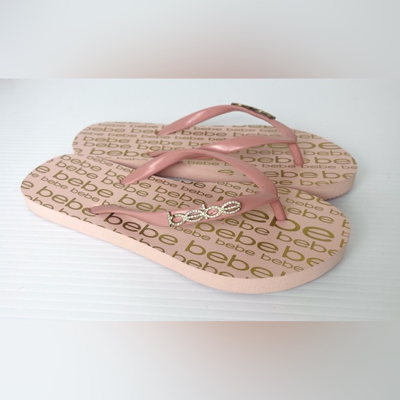 New Bebe Women's Samirah Light Pink Rhinestone Bebe Logo Flip Flop Size 6 - Picture 1 of 9